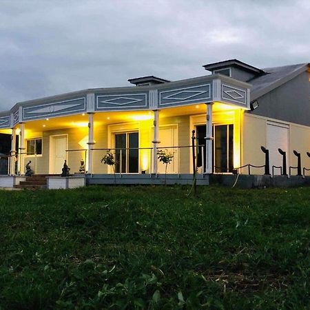 Les Chalets Du Domaine De Nayjee Commune Begue 外观 照片